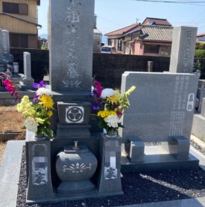 愛知県　お墓　彫刻　色入れ　施工例